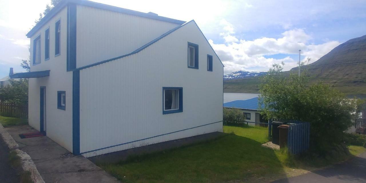 East Iceland Homestay Eskifjörður Esterno foto